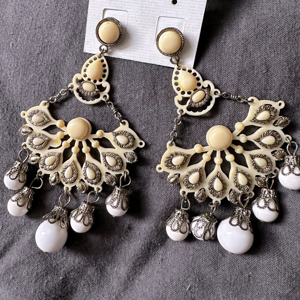 LARGE CHANDELIER STYLE STATEMENT EARRINGS